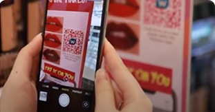 Virtual makeup and hair try-on service